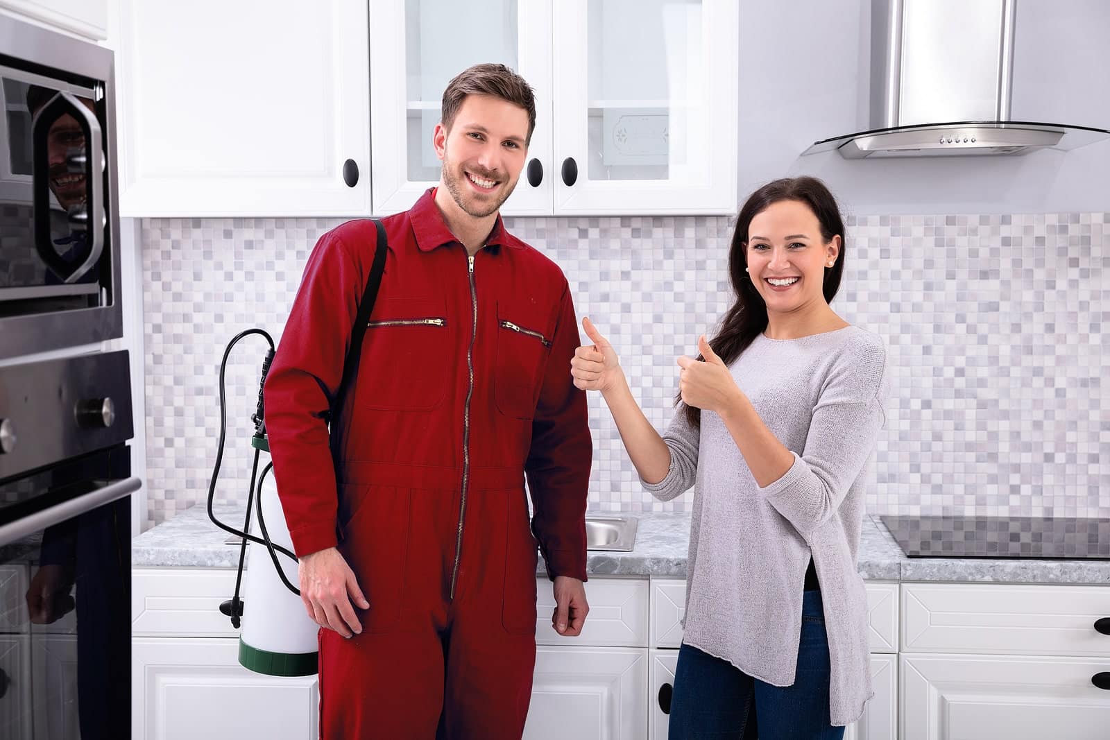 CalPro Pest Control's millipede exterminator consulting with a homeowner in Sacramento, CA.